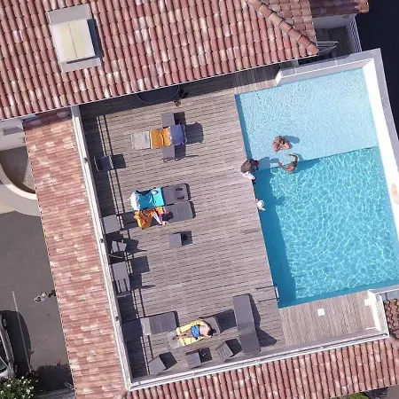 Hotel Grand Cap Rooftop Pool