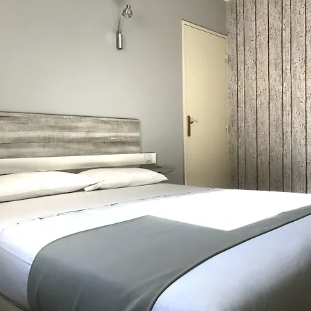 Grand Cap Rooftop Pool 2*