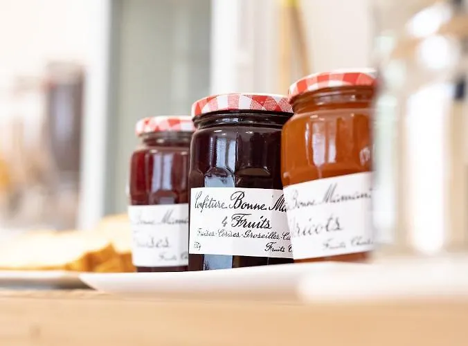 Grand Cap Rooftop Pool Hotel 2*