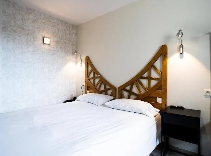 Grand Cap Rooftop Pool