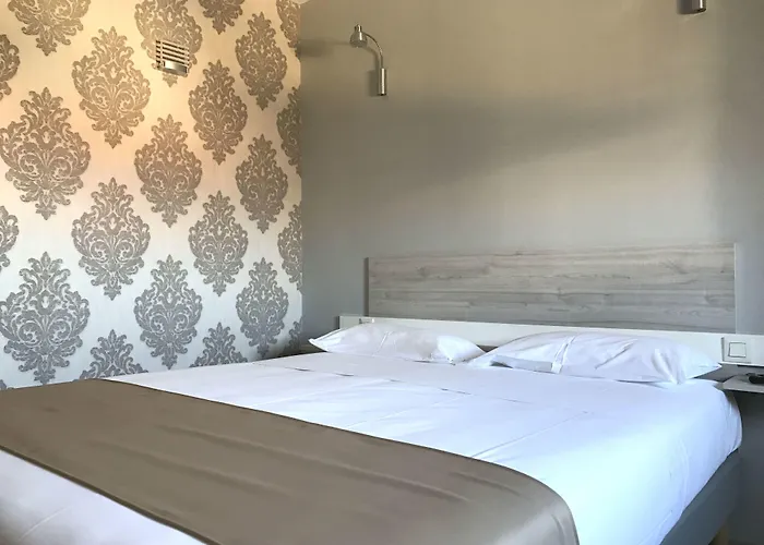 Hotel Grand Cap Rooftop Pool 2*