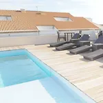 Grand Cap Rooftop Pool Hotel
