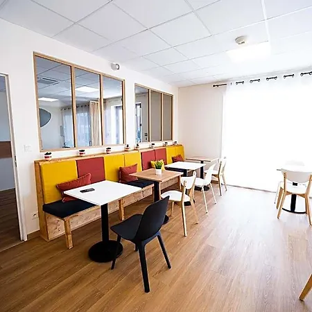 Grand Cap Rooftop Pool 酒店