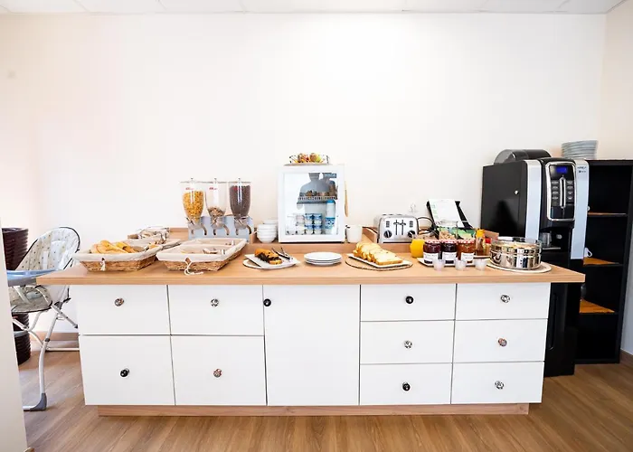 Grand Cap Rooftop Pool ホテル 2*