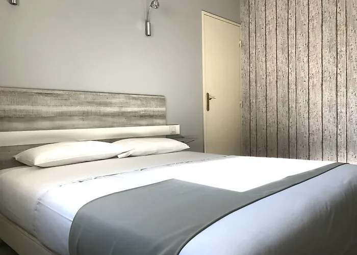 Grand Cap Rooftop Pool 2*