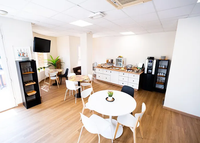 Grand Cap Rooftop Pool