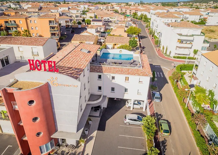 Grand Cap Rooftop Pool 2*