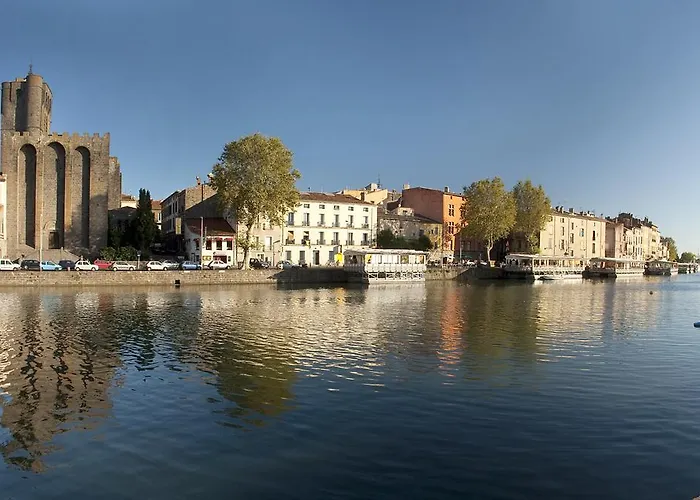 Grand Cap Rooftop Pool アグド