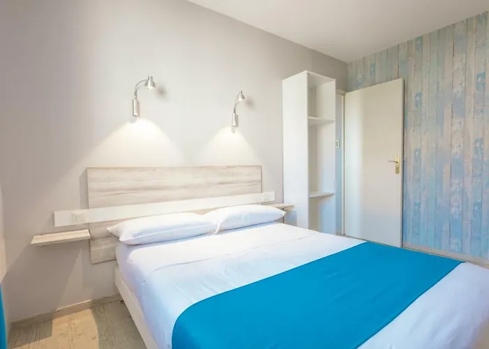 Grand Cap Rooftop Pool ホテル アグド